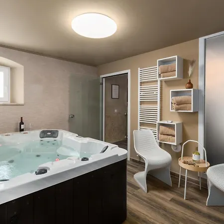 Anabel With Pool Villa Kaštelir