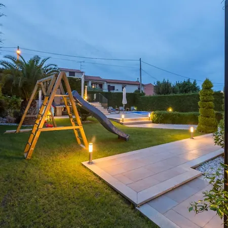 Anabel With Pool * Kaštelir