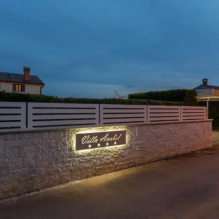 Anabel With Pool Villa