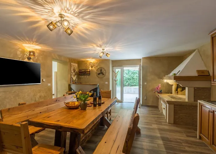 Villa Anabel With Pool Kaštelir