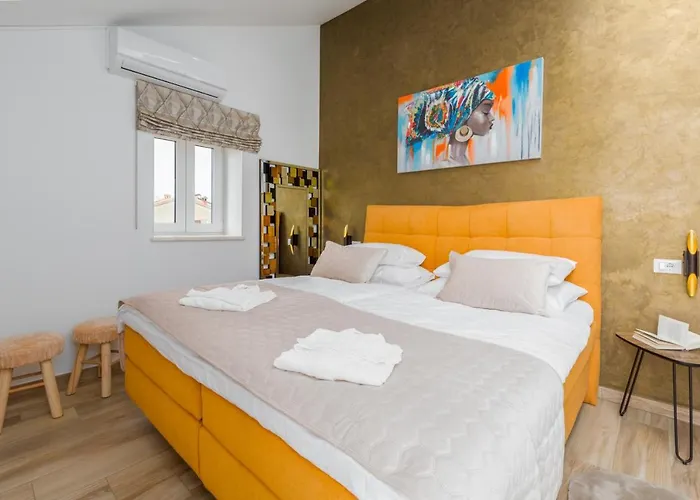 Anabel With Pool Kaštelir