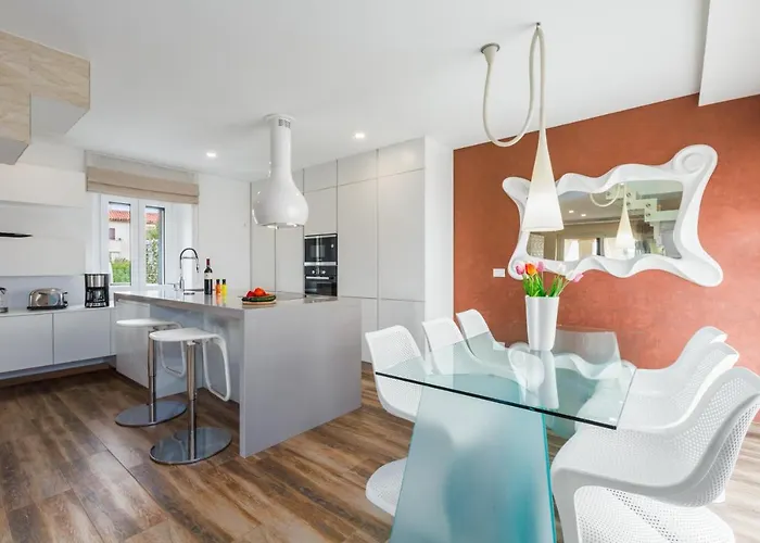 Villa Anabel With Pool Kaštelir