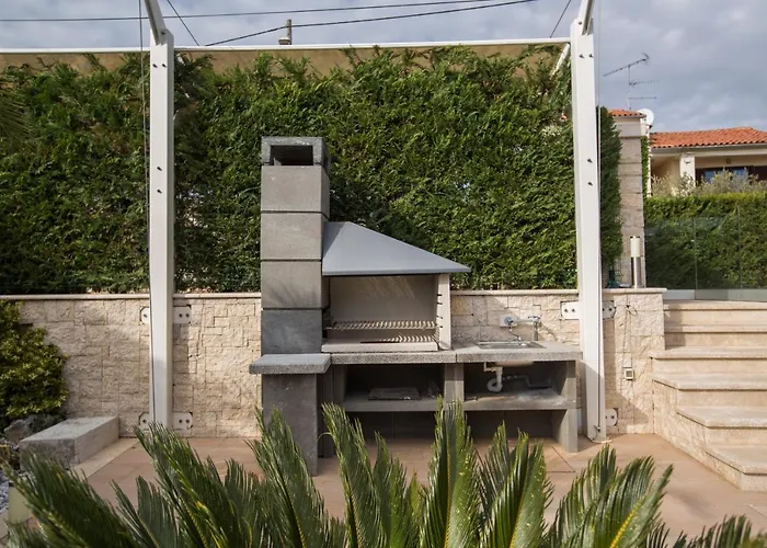 Villa Anabel With Pool *