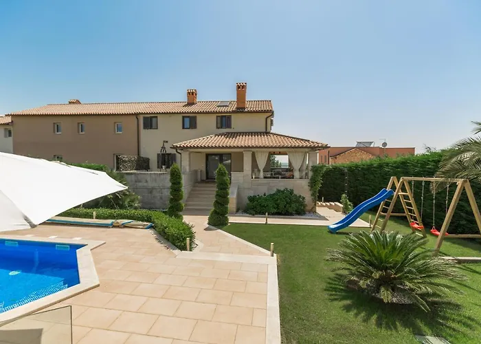 Anabel With Pool Villa