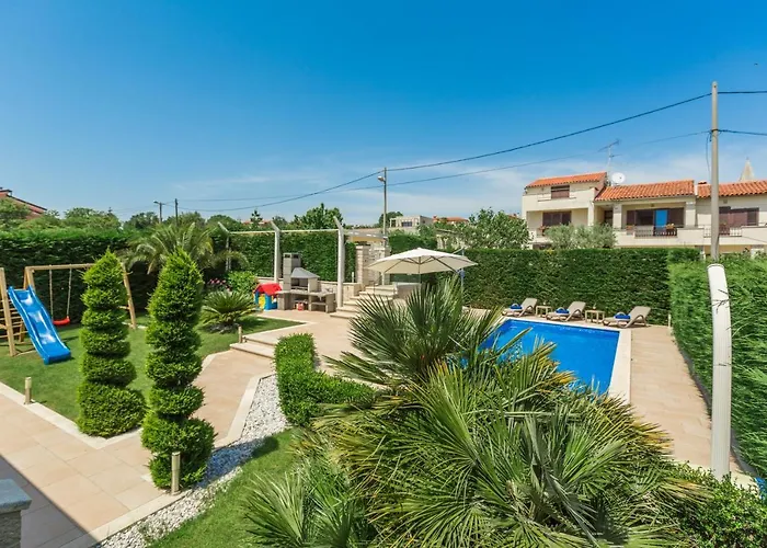 Anabel With Pool Villa *