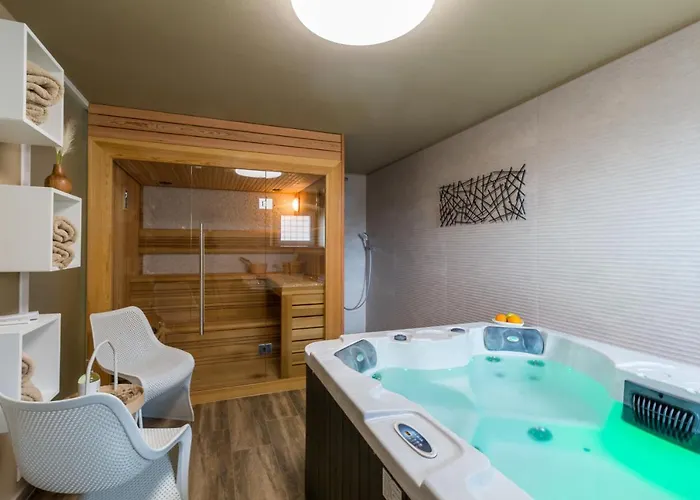 Villa Anabel With Pool