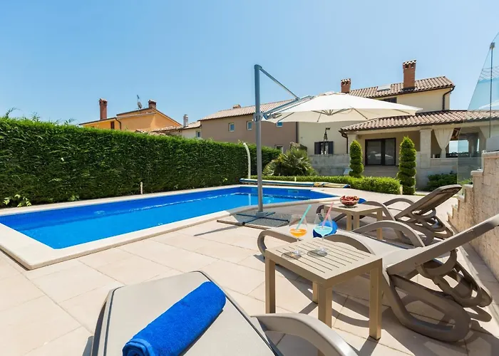 Anabel With Pool Kastelir