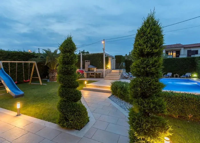 Villa Anabel With Pool Kaštelir